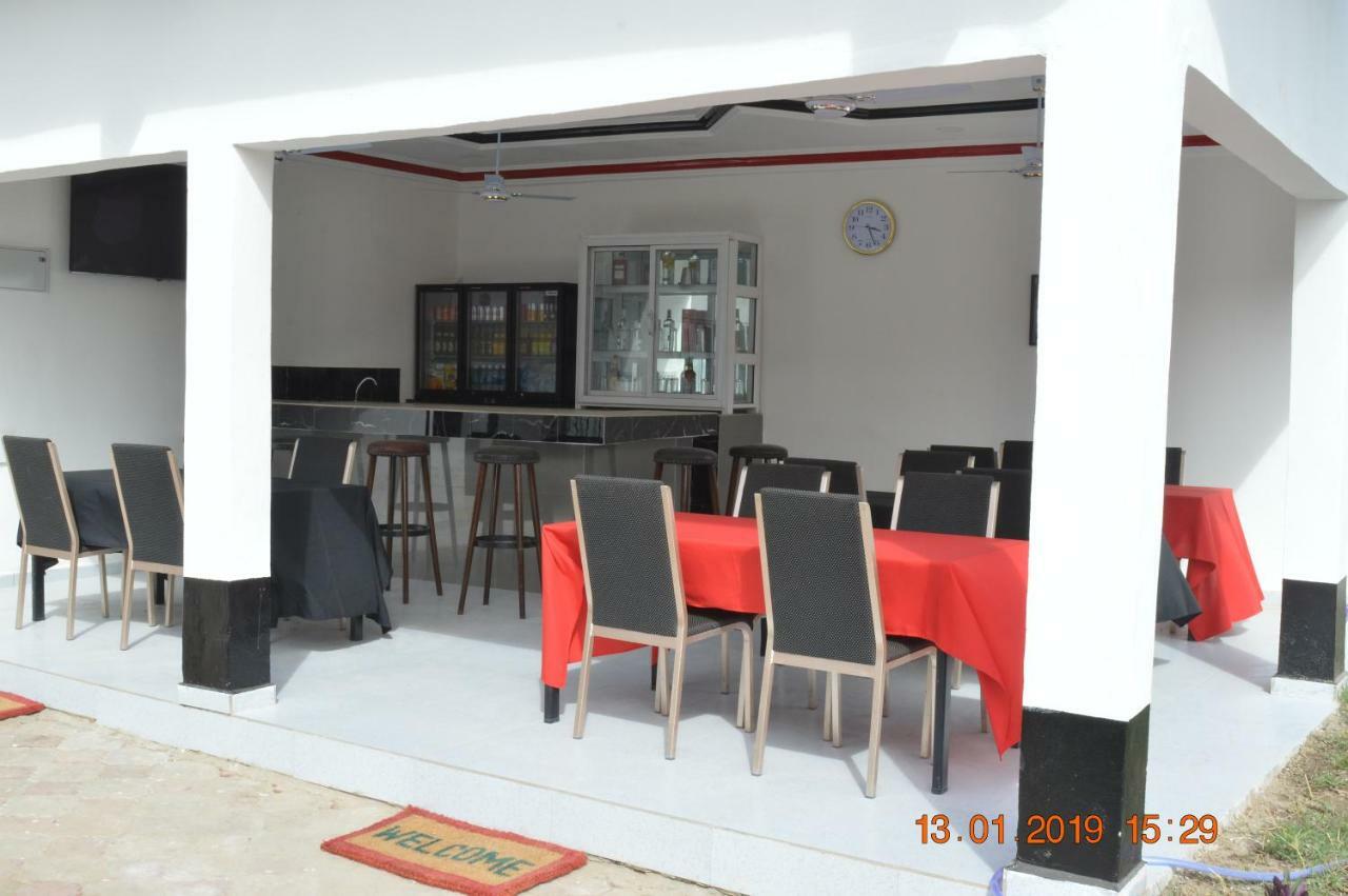 Sukuta Nema Guest House Banjul Kültér fotó