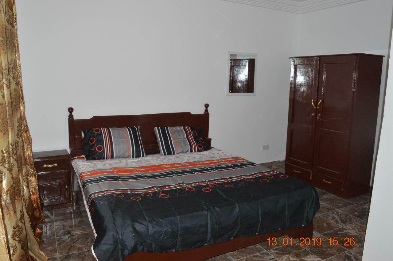 Sukuta Nema Guest House Banjul Kültér fotó
