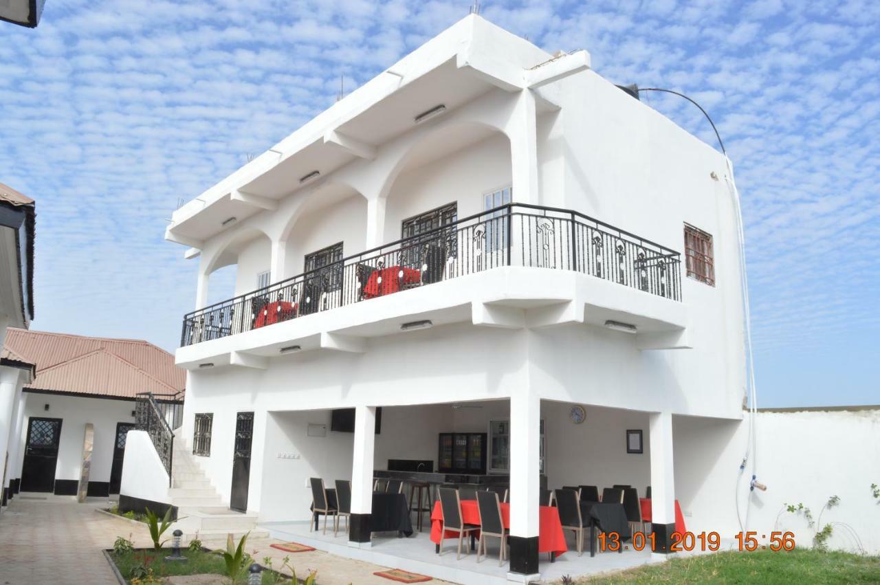 Sukuta Nema Guest House Banjul Kültér fotó