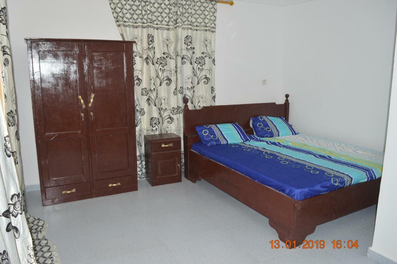 Sukuta Nema Guest House Banjul Kültér fotó