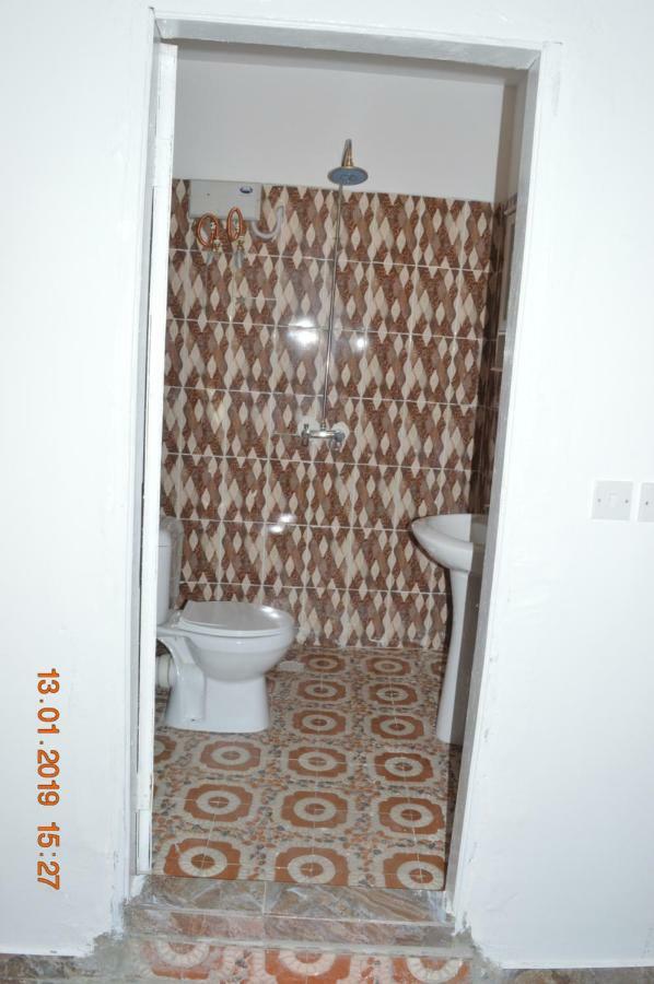 Sukuta Nema Guest House Banjul Kültér fotó